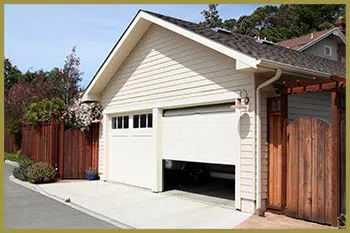 Metro Garage Doors Jacksonville, FL 904-694-2671 - serv-sid-res-gdr-19m